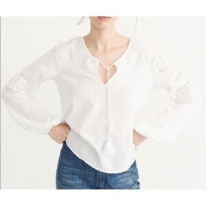 Abercrombie & Fitch White Eyelet Cotton Gauze Peasant Blouse Tassel Tie Small